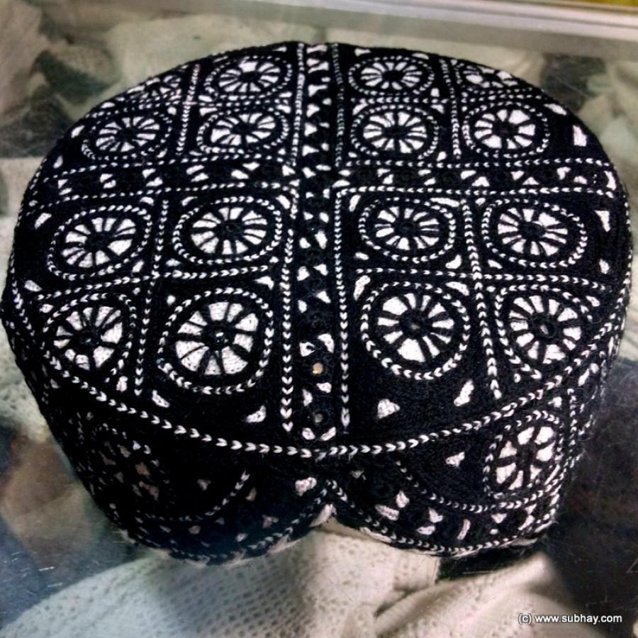 sindhi topi black